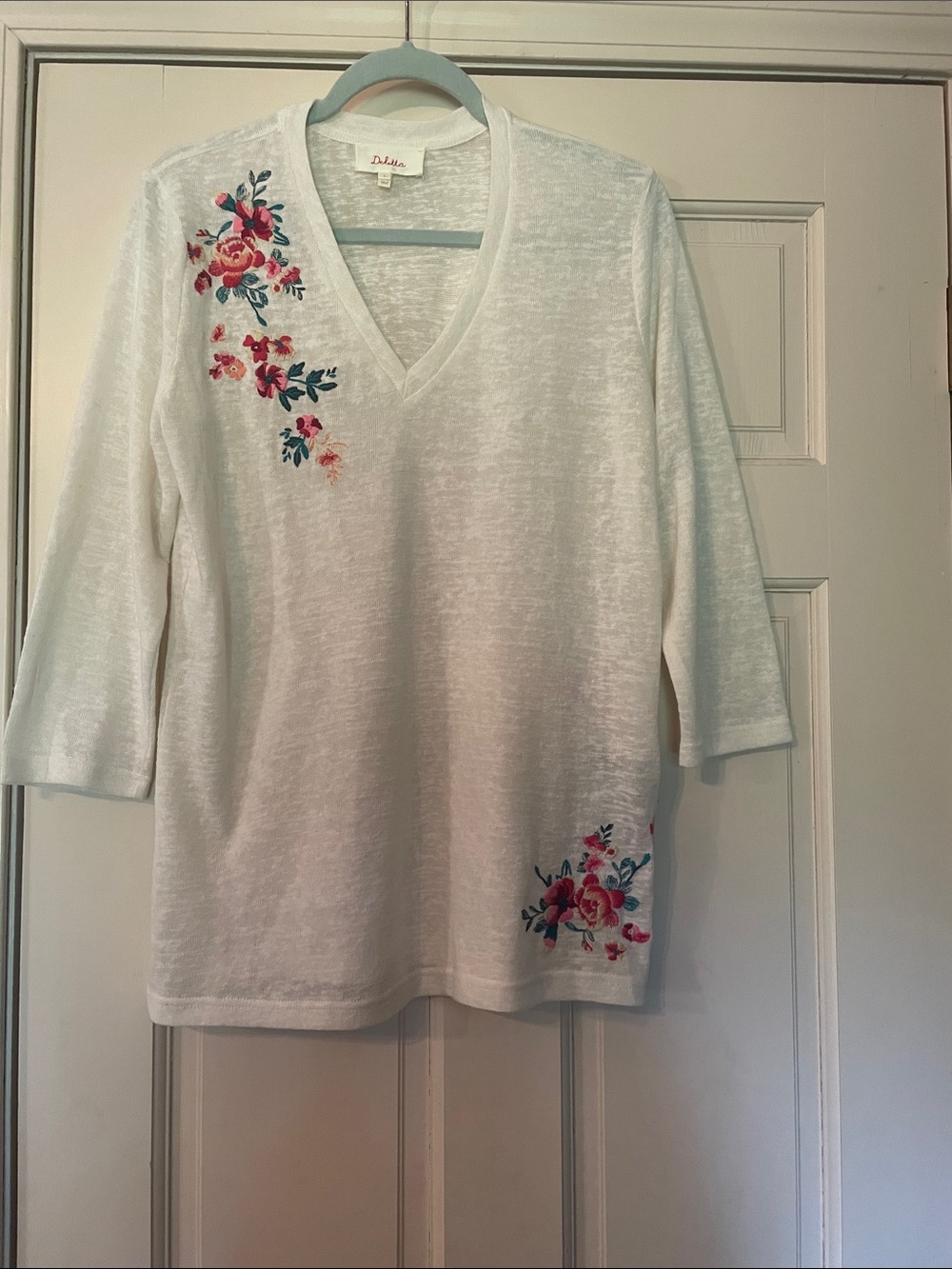 Delete-White V-Neck Floral Embroidered Top—Size Large